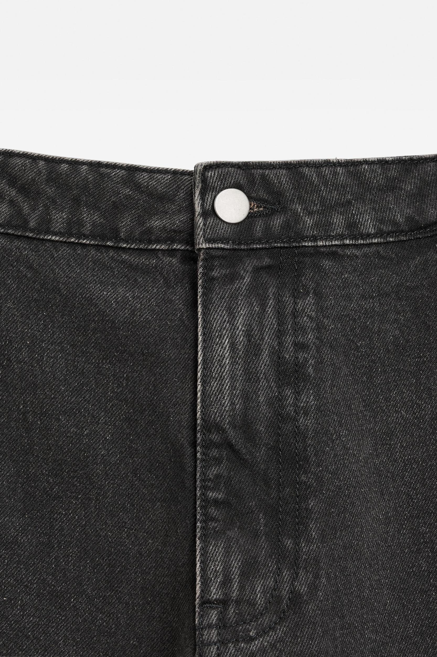 WASHED RELAXED FIT JEANS Product Image