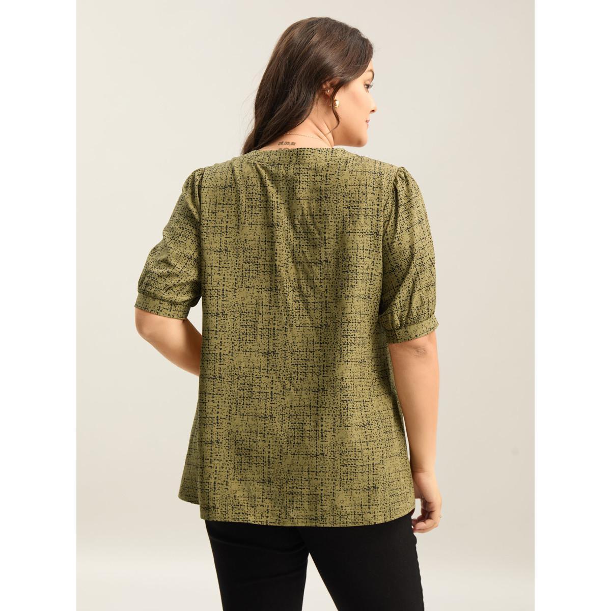 Plus Size ArmyGreen Geometric Print Puff Sleeve Blouse Women Elegant Short sleeve Flat collar with V-notch Everyday Blouses BloomChic 18-20/2X Product Image