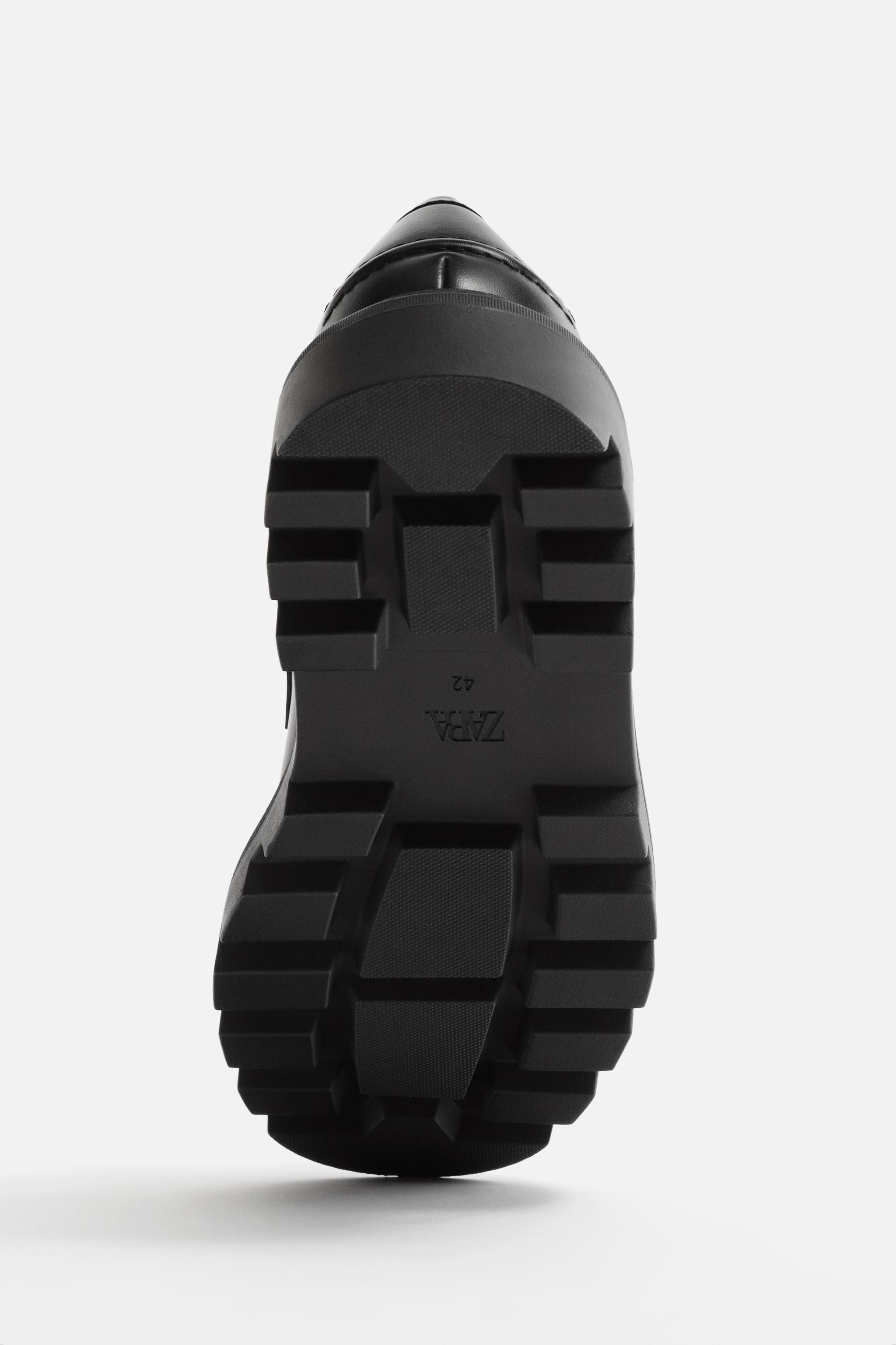 APPLIQUÉ LOAFERS Product Image