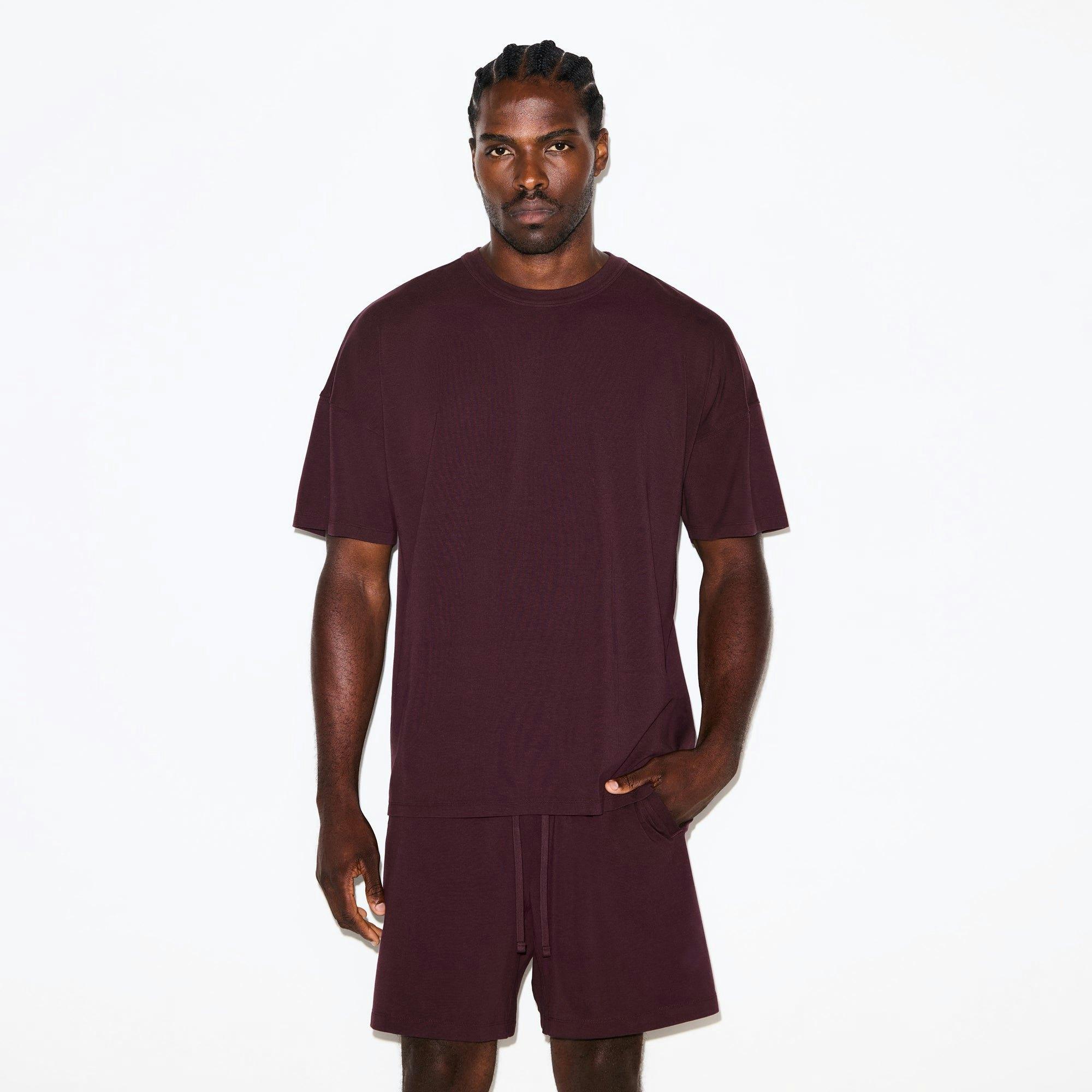 JERSEY LOUNGE MENS RELAXED SHORT | CURRANT Product Image