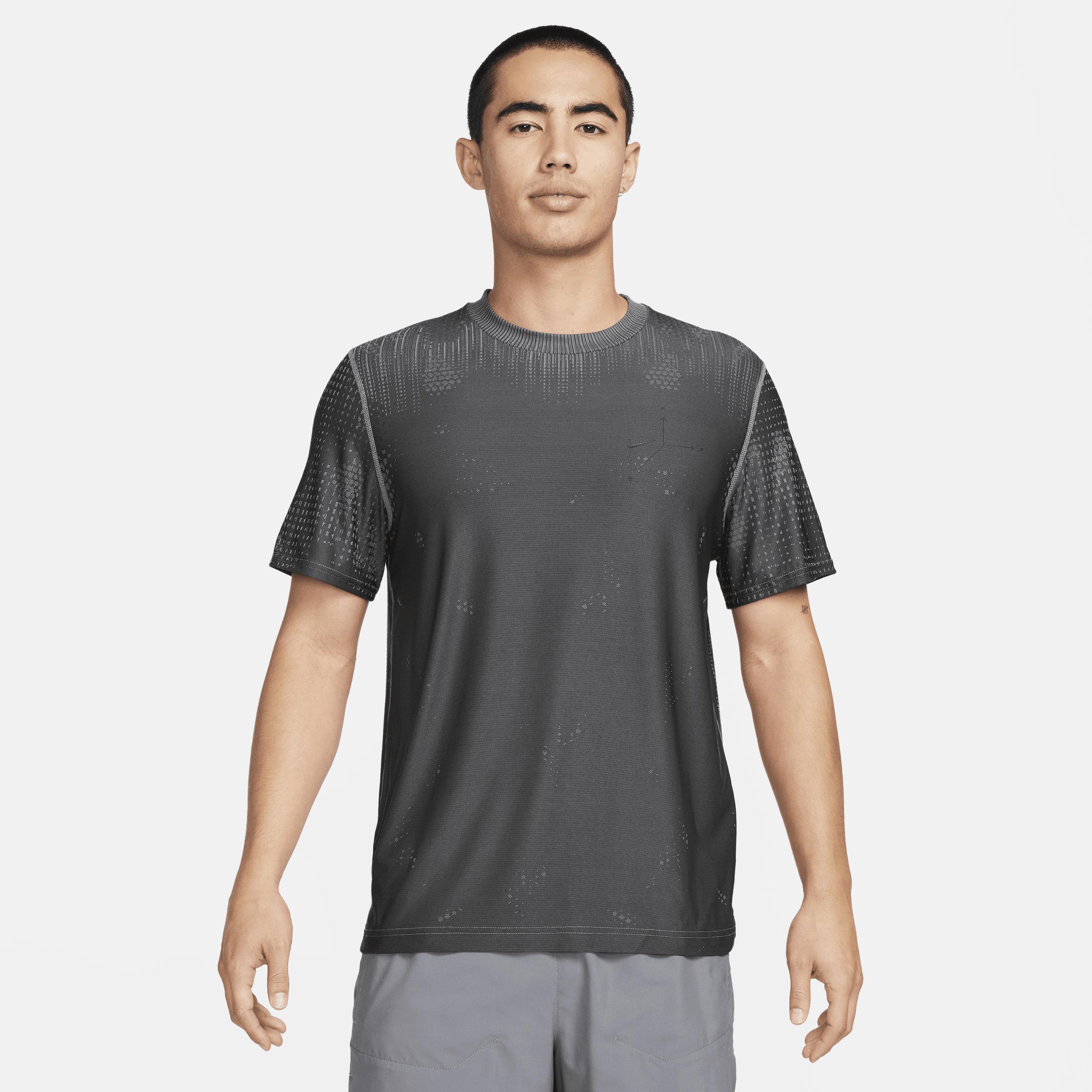 Nike A.P.S. Men's Dri-FIT ADV Short-Sleeve Versatile Top Product Image