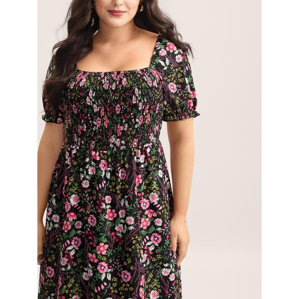 Plus Size Shirred Floral Print Pockets Maxi Dress Black Women Square Neck Short sleeve Curvy BloomChic 22-24/3X Product Image