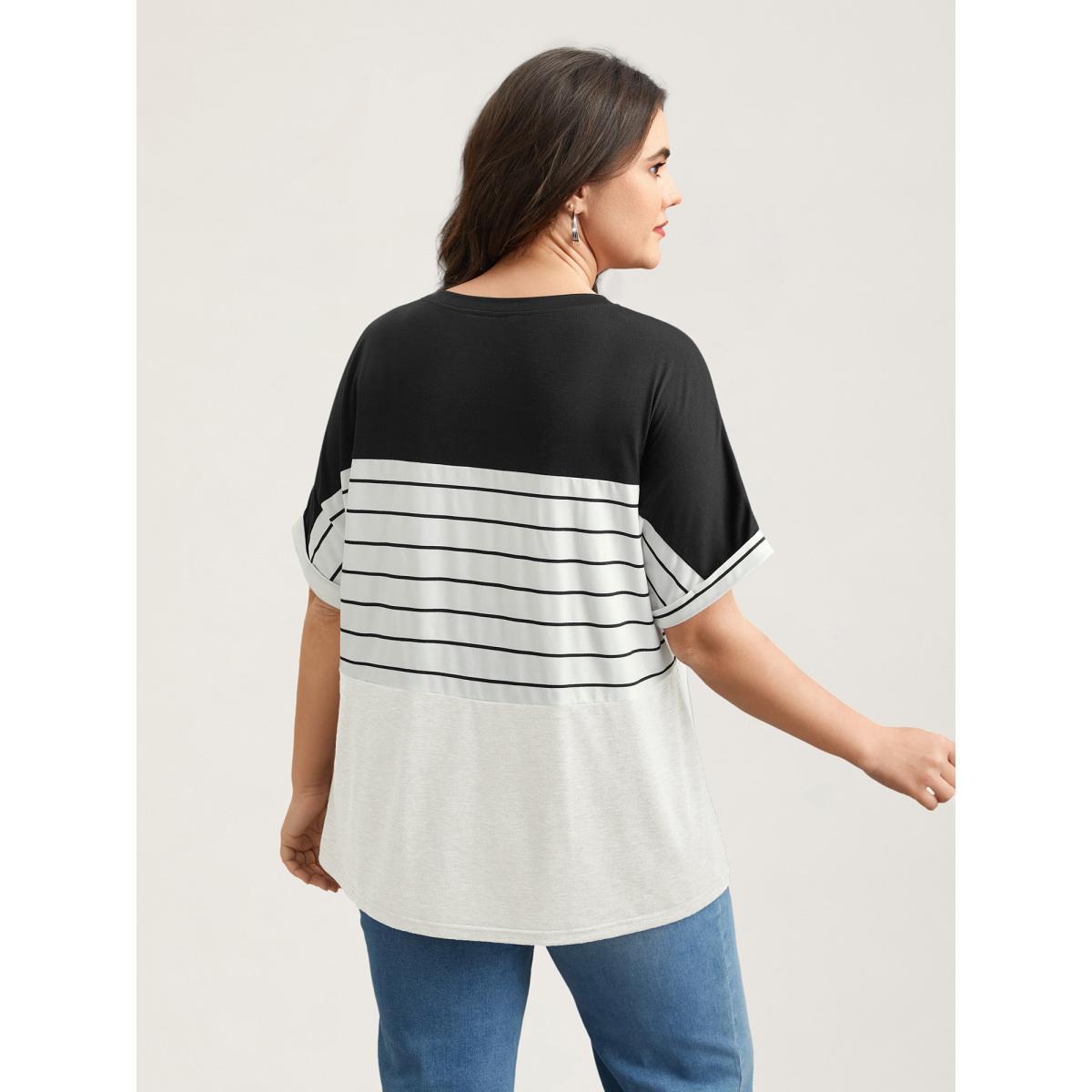 Plus Size Color-Block Stretchy Stripes T-Shirt Black Women Casual Contrast Round Neck Everyday T-shirts BloomChic 26/4X Product Image