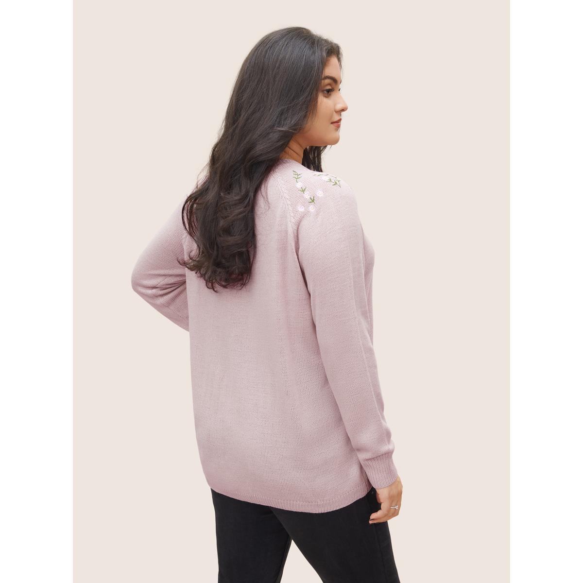 Plus Size Floral Embroidered Crew Neck Raglan Sleeve Pullover Lilac Women Elegant Long Sleeve Round Neck Everyday Pullovers BloomChic 30/6X Product Image
