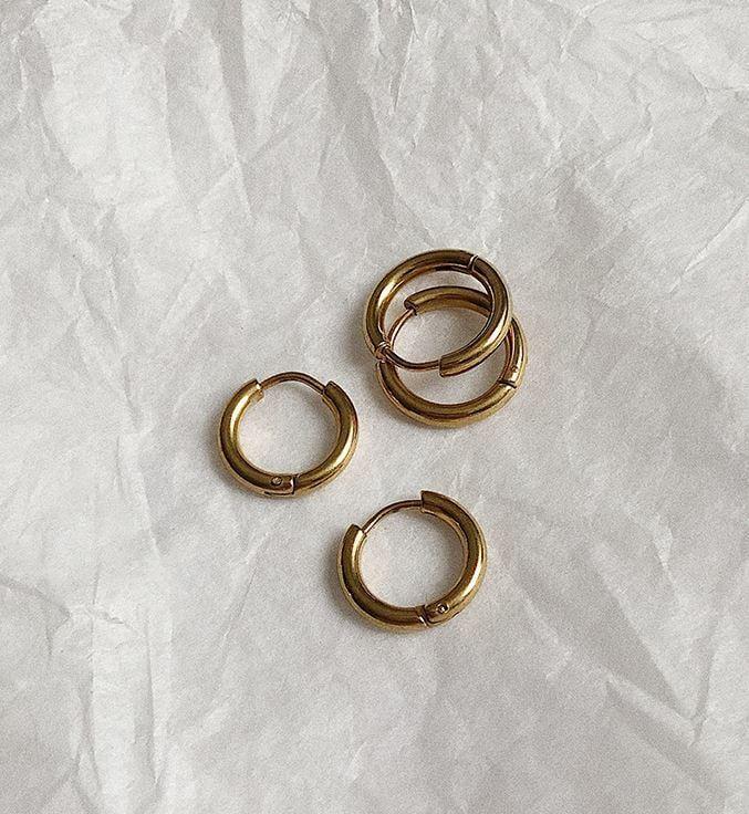 HOOP RING EARRING Product Image