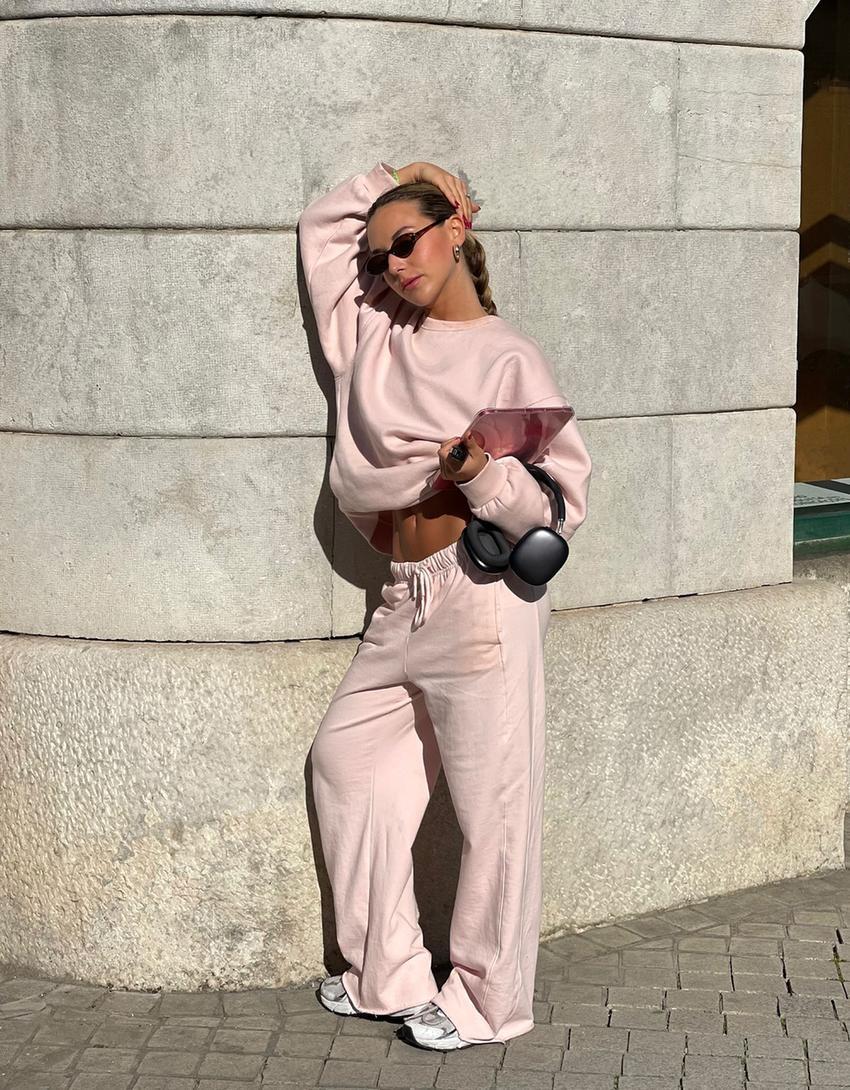 Plush pants with side seams Product Image