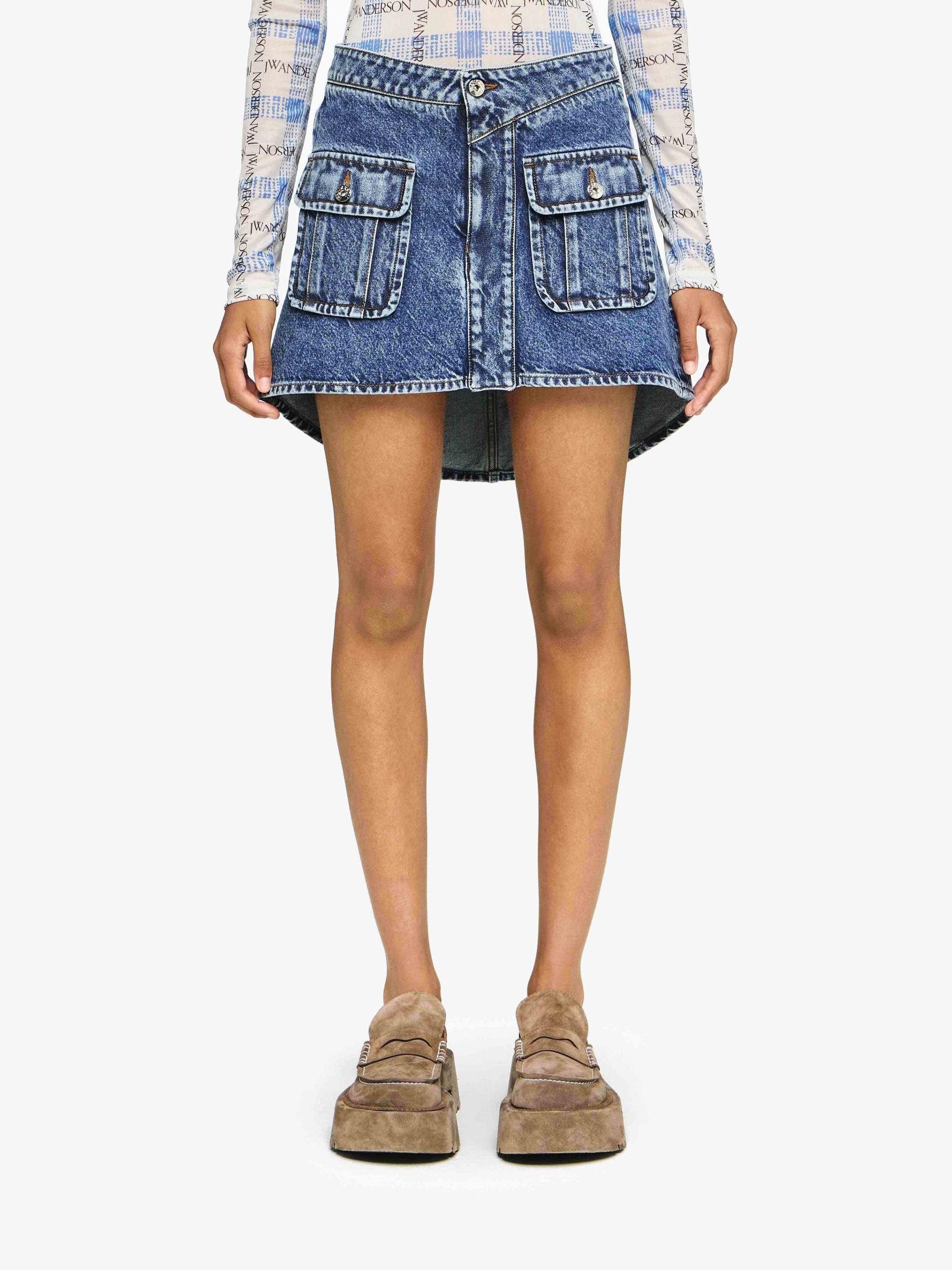 CURVED PATCH POCKET MINI SKIRT Product Image