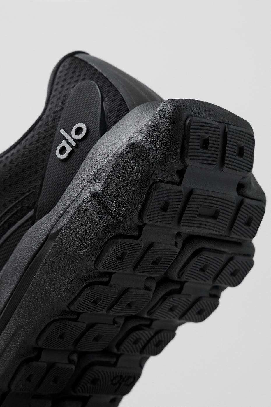 Alo Runner - Black/Black Product Image