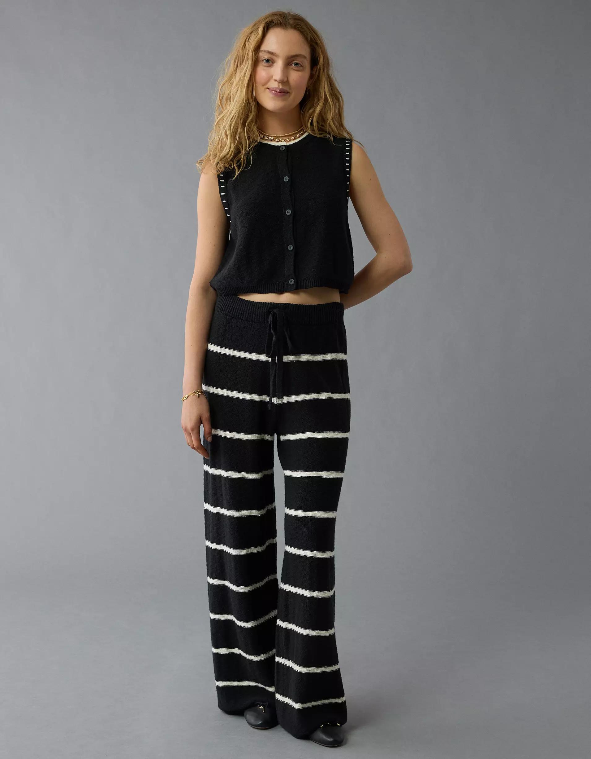 AE Crew Neck Button-Up Sweater Vest Product Image