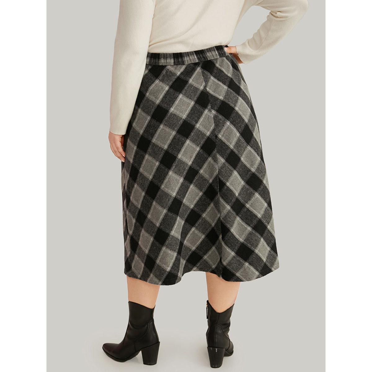Plus Size Plaid Button Detail Pocket Skirt Women Black Office Elastic Waist No stretch Pocket Work Skirts BloomChic 14-16/1X Product Image