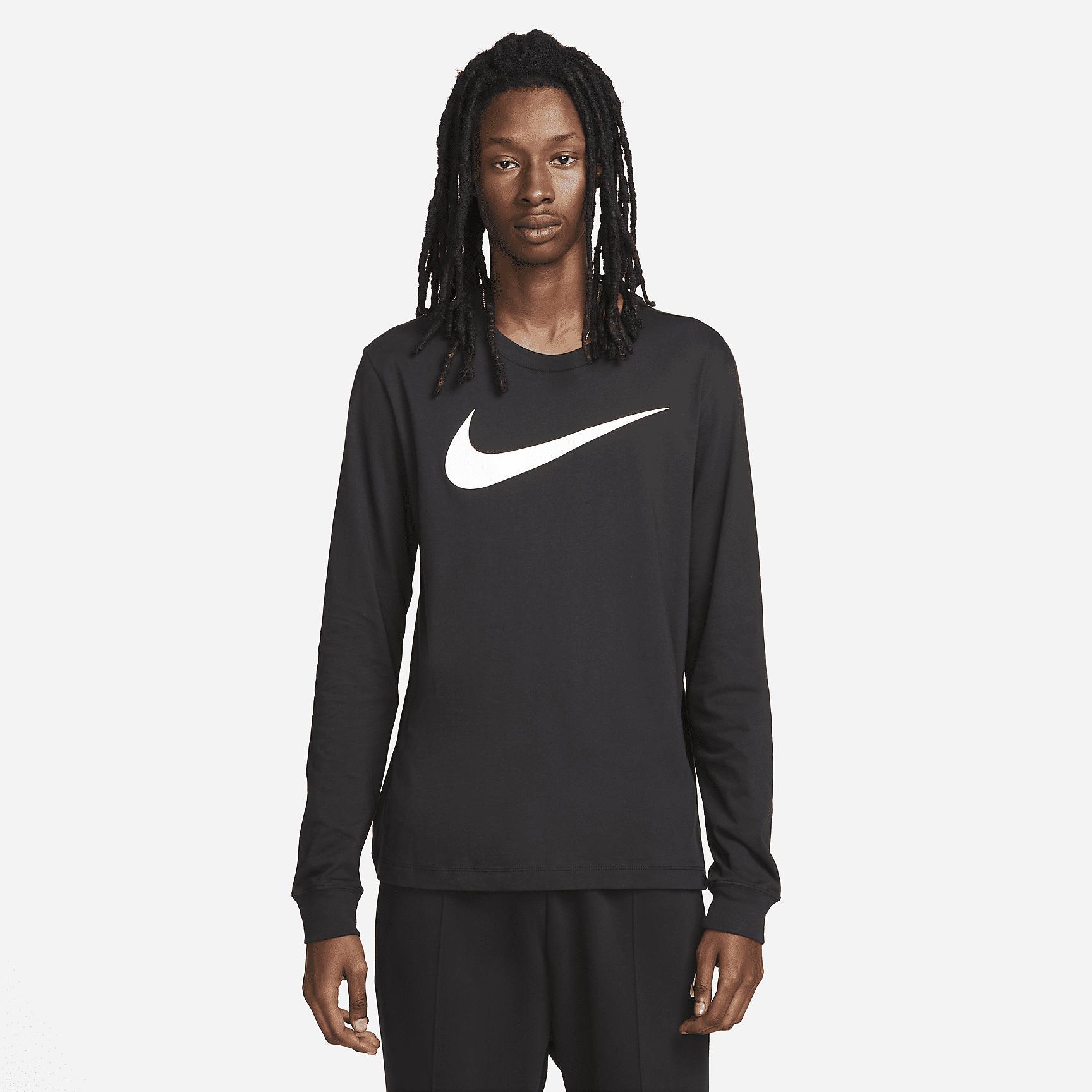 Nike Sportswear Men's Long-Sleeve T-Shirt Product Image