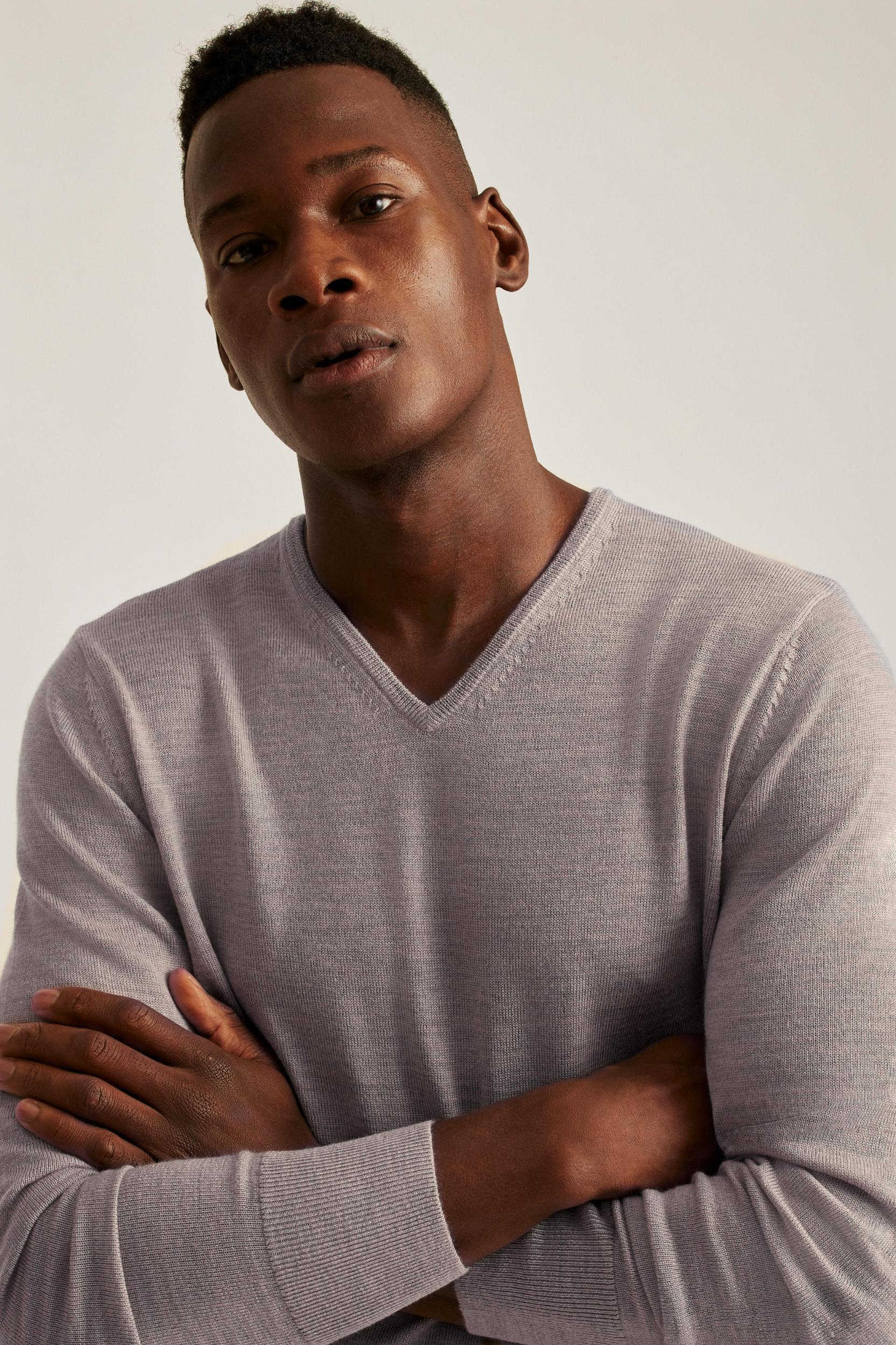 Washable Merino V-Neck Sweater Product Image
