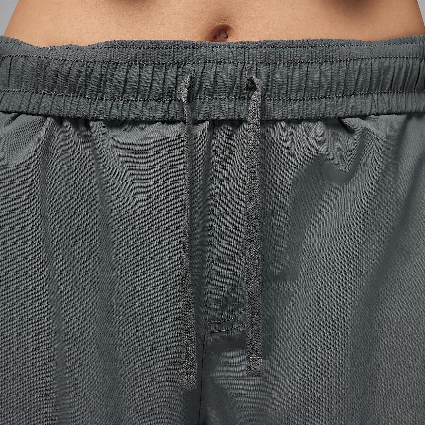 Women's Jordan Flight Chicago Parachute Pants Product Image