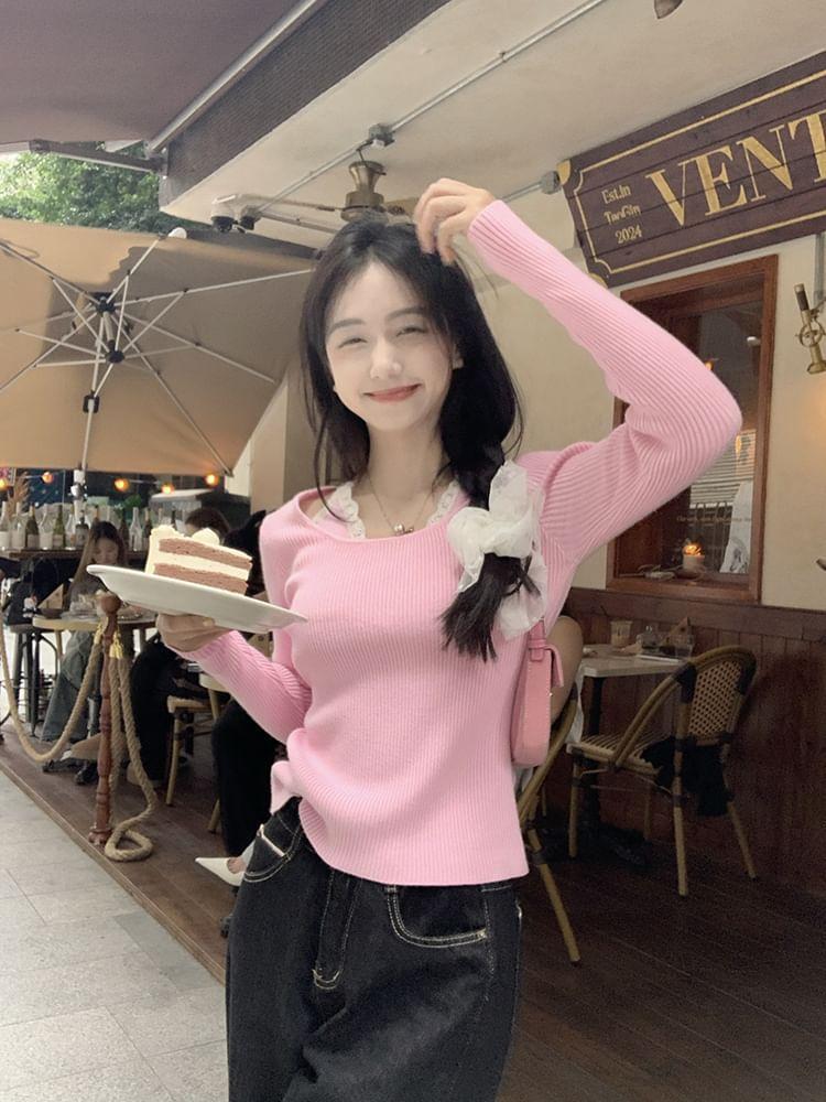 Long-Sleeve Crewneck Plain Knit Top Product Image
