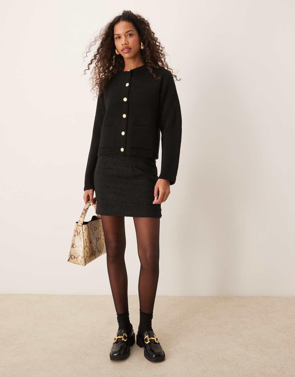 JDY O-neck button cardigan in black Product Image