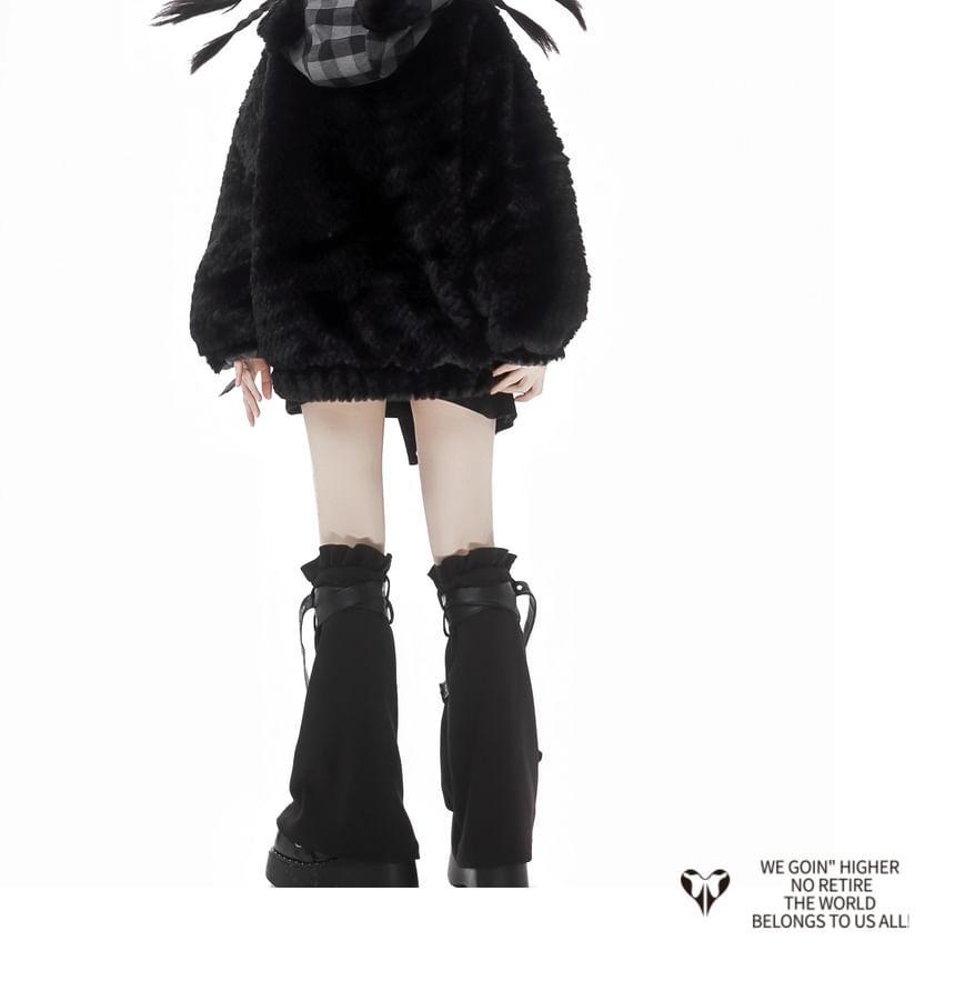 V-Neck Numbering Applique Buckled Fluffy Sweatshirt Product Image