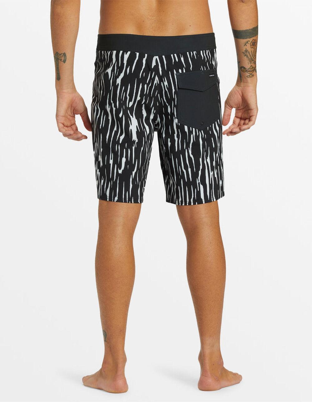 QUIKSILVER Surfsilk Straight Leg Mens 19" Boardshorts - BLK/WHT Product Image