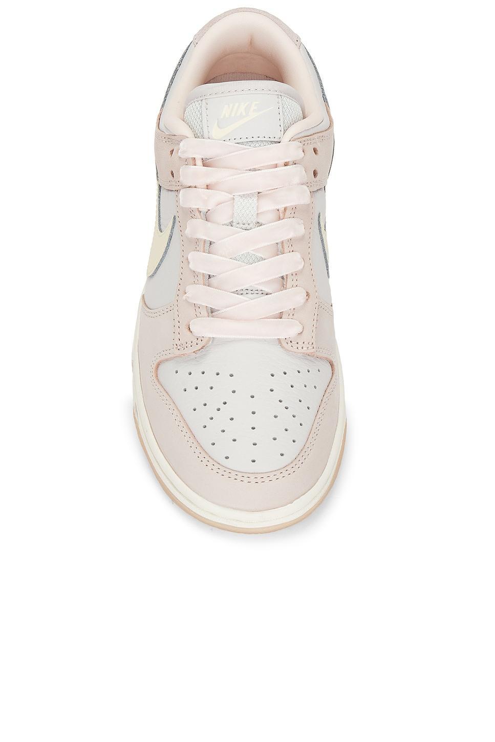 Dunk Low Premium Sneaker Nike Product Image