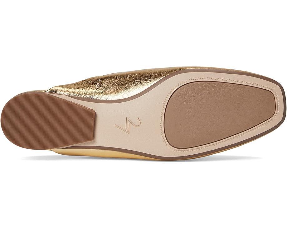 Marci Flat Product Image