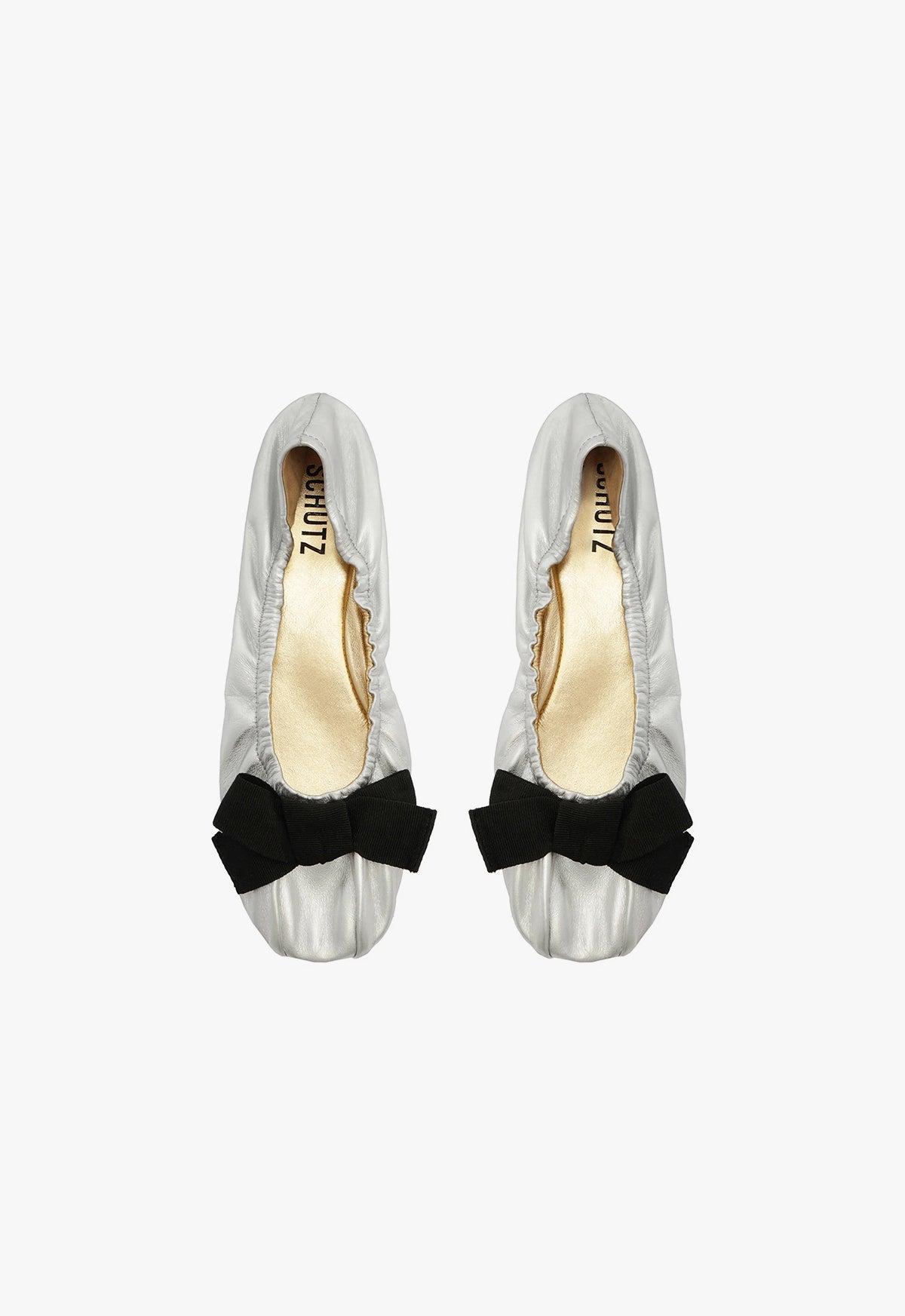 Suzanne Leather Flat Product Image