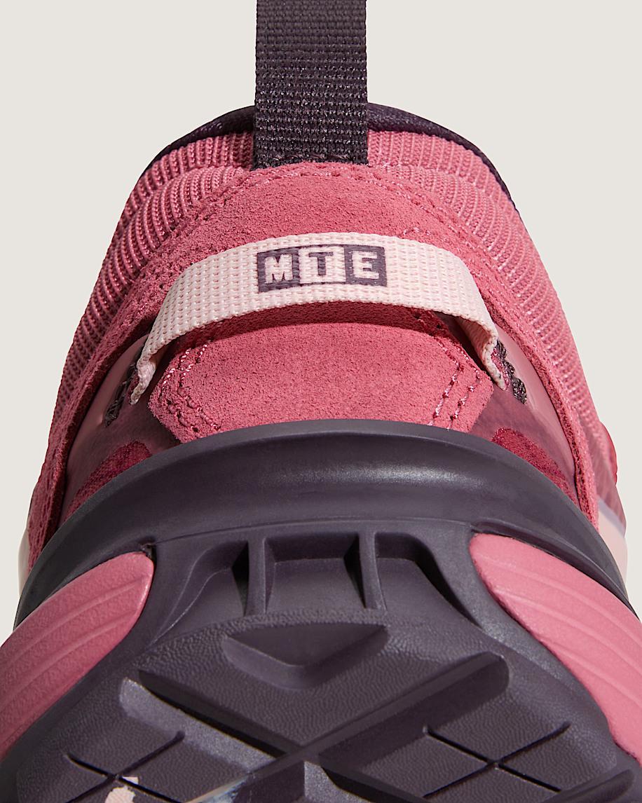 Crosspath XC Shoe in Mauvewood Pink| Vans US Product Image