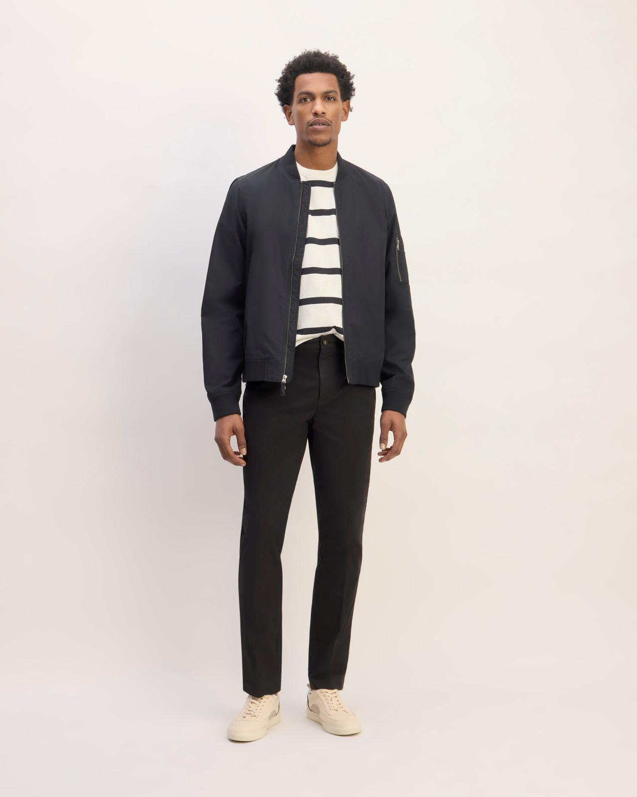 The Relaxed Taper Air Chino Product Image