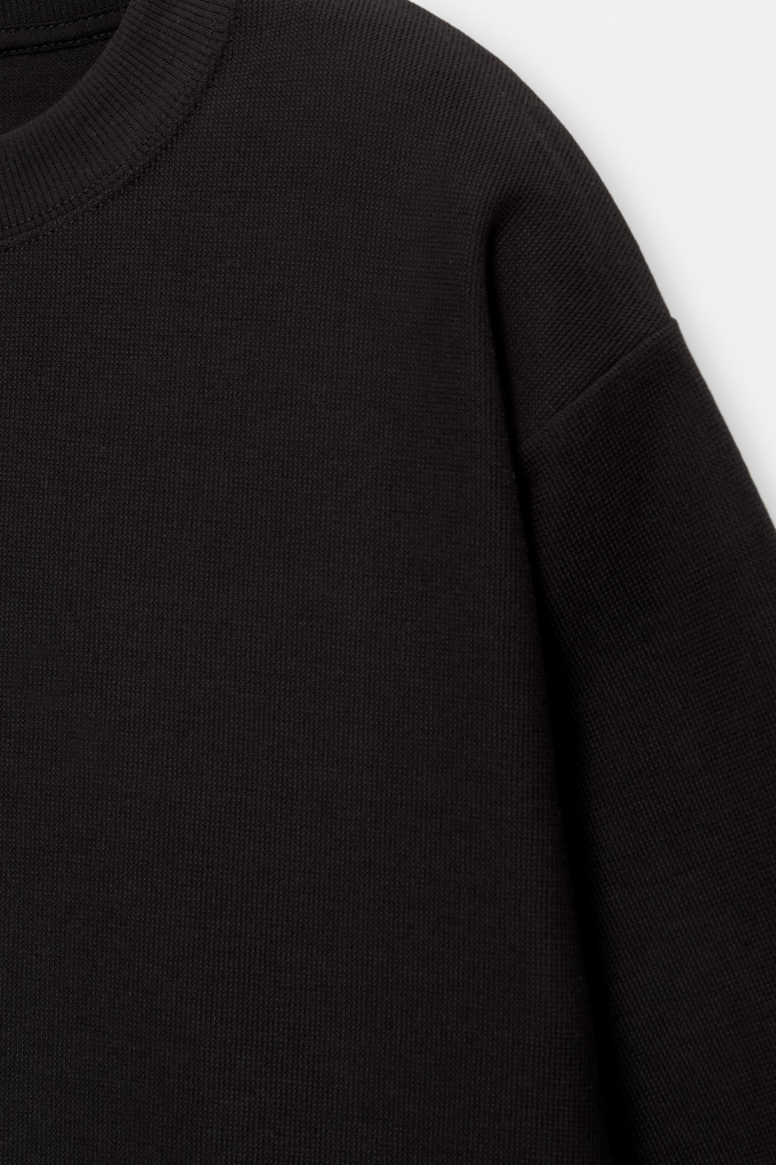 Textured short sleeve sweatshirt Product Image