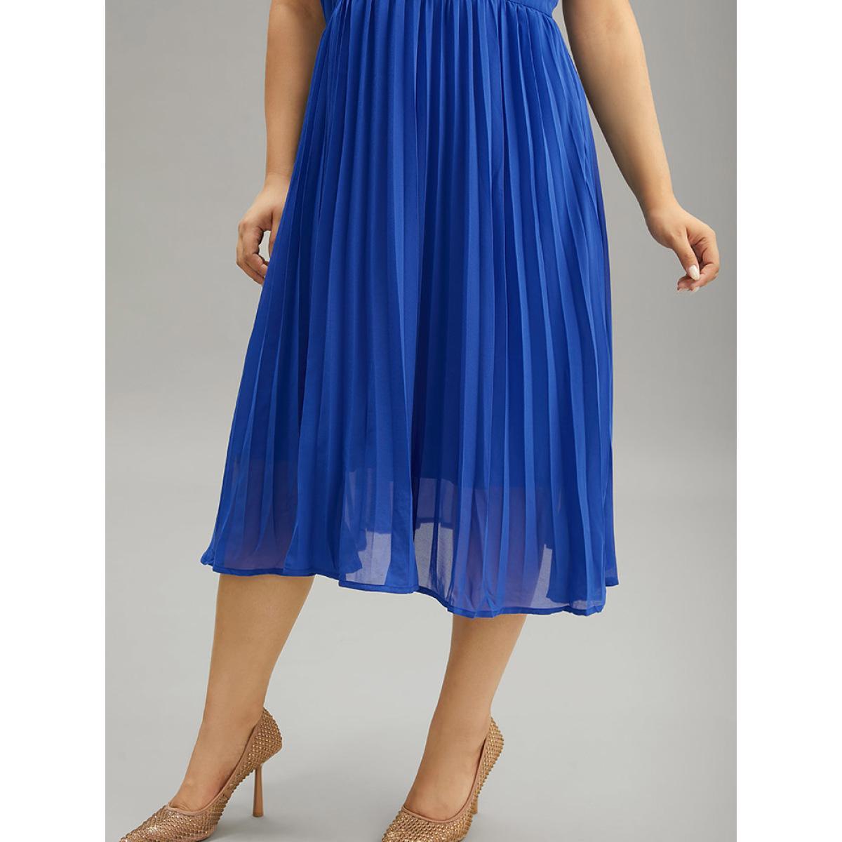 Plus Size Plain Pleated V Neck Elastic Cuffs Puff Sleeve Dress Blue Women Elegant Elastic cuffs V-neck Short sleeve Curvy Midi Dress BloomChic 12/L Product Image