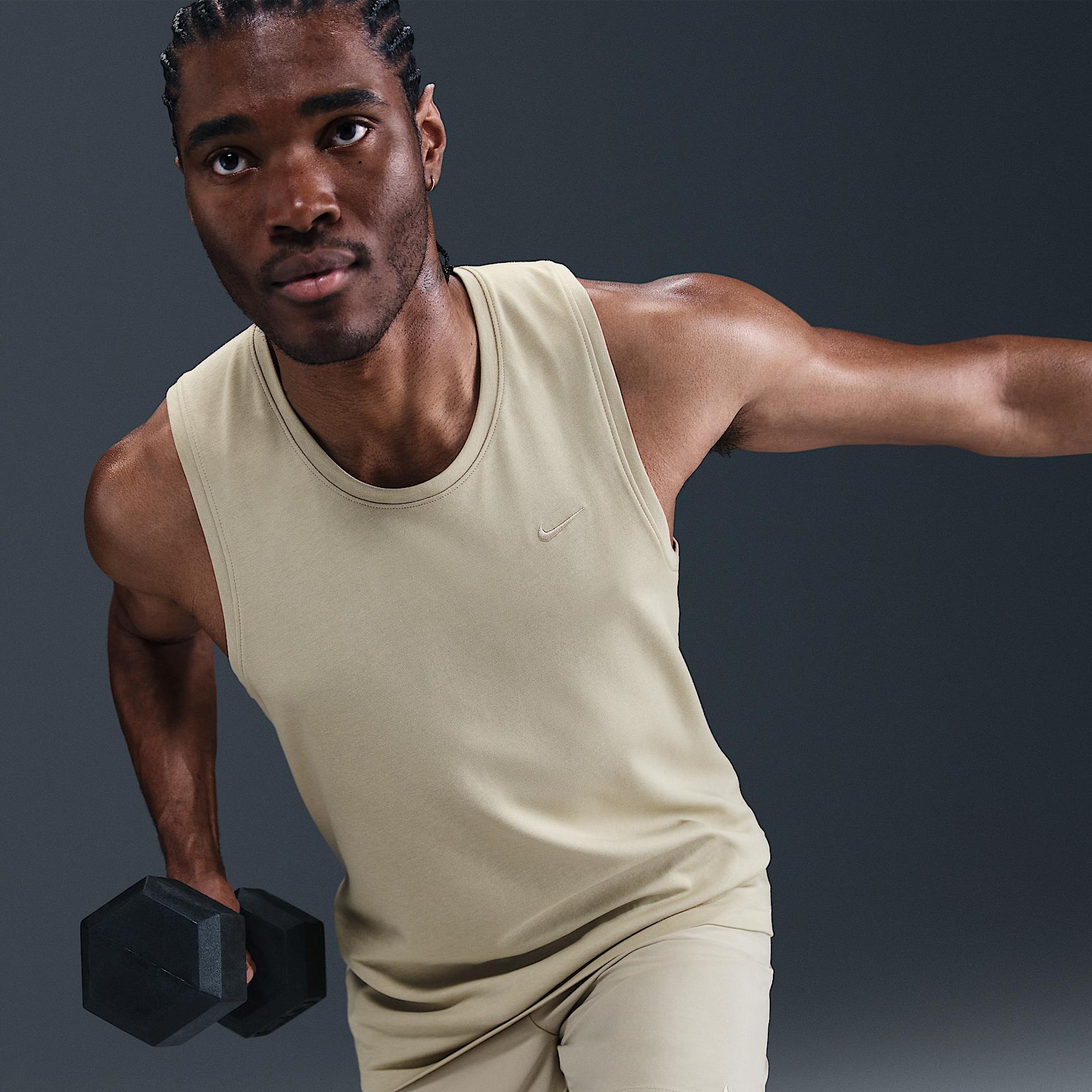 Nike Primary Men's Dri-FIT Versatile Tank Product Image