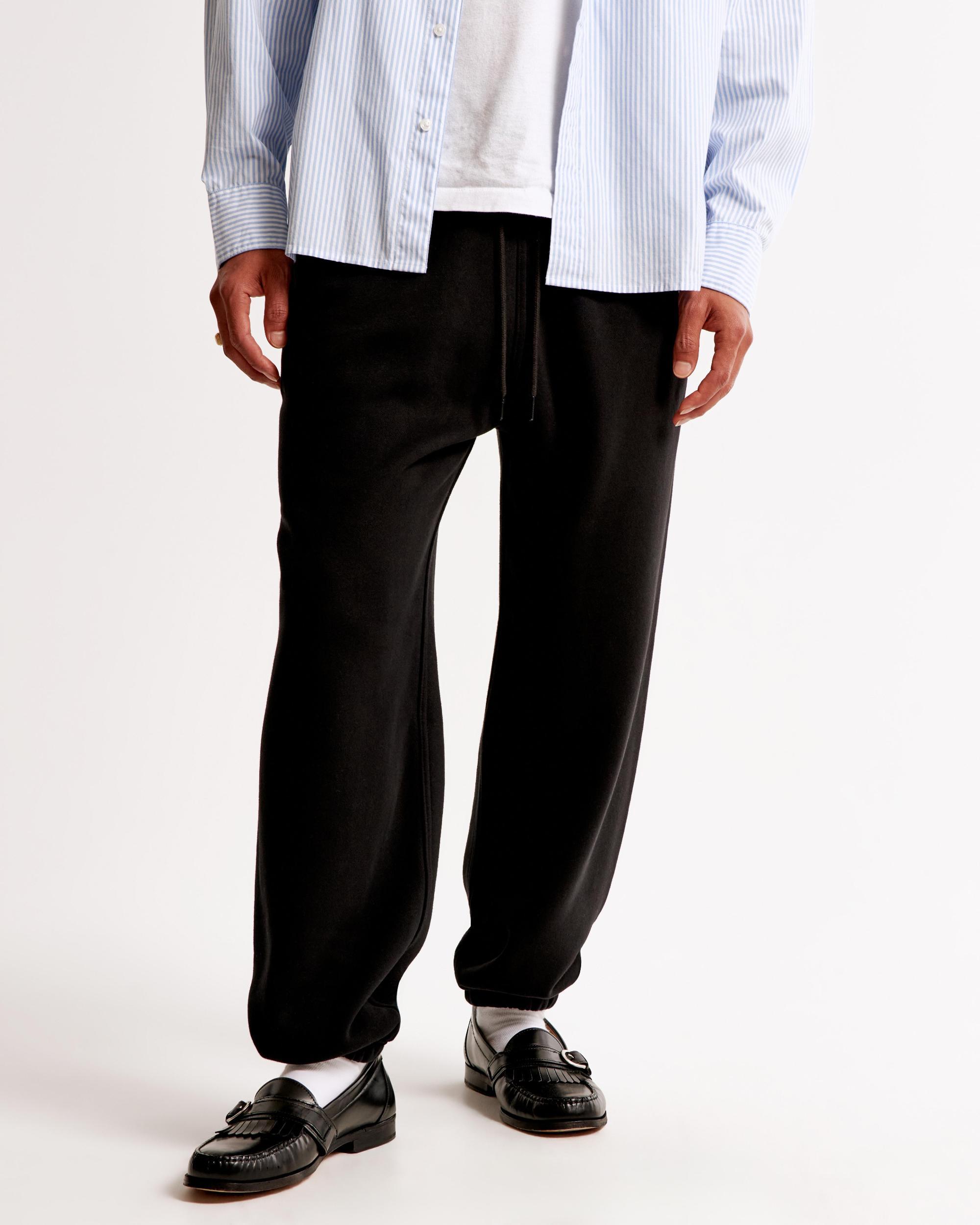 Essential Baggy Sweatpant Product Image