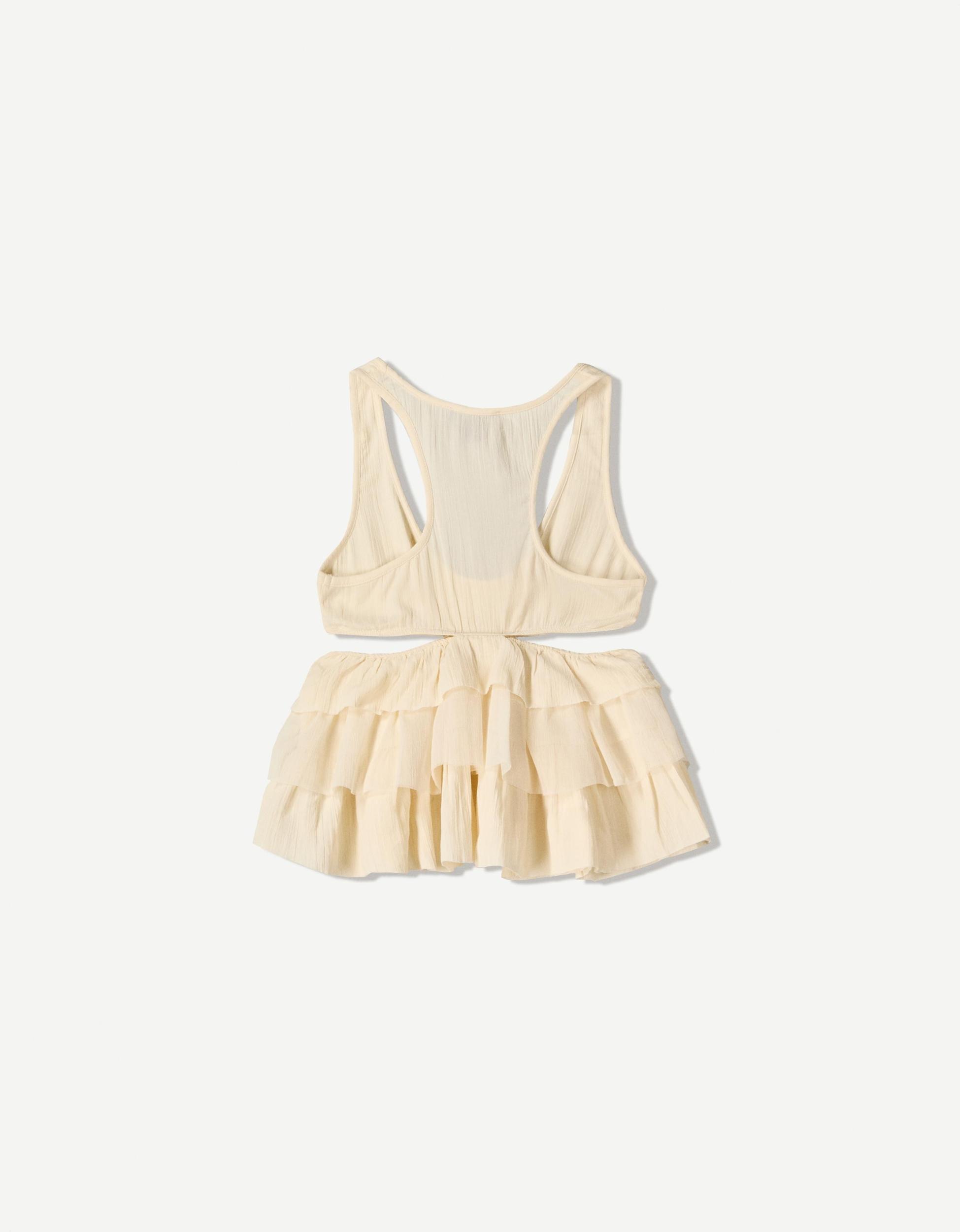 Rustic cut-out top with ruffles Product Image