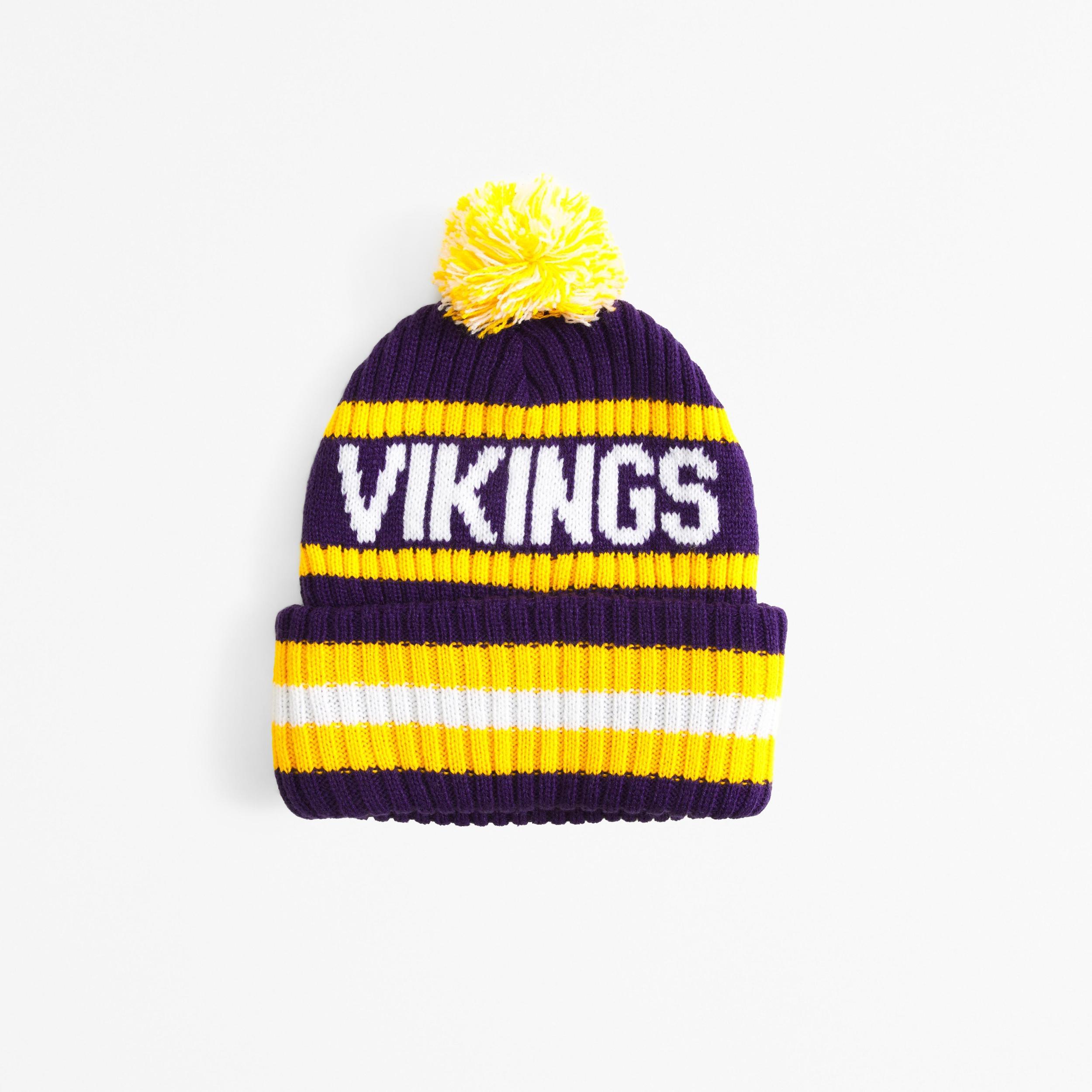 Los Angeles Rams Pom Beanie Product Image