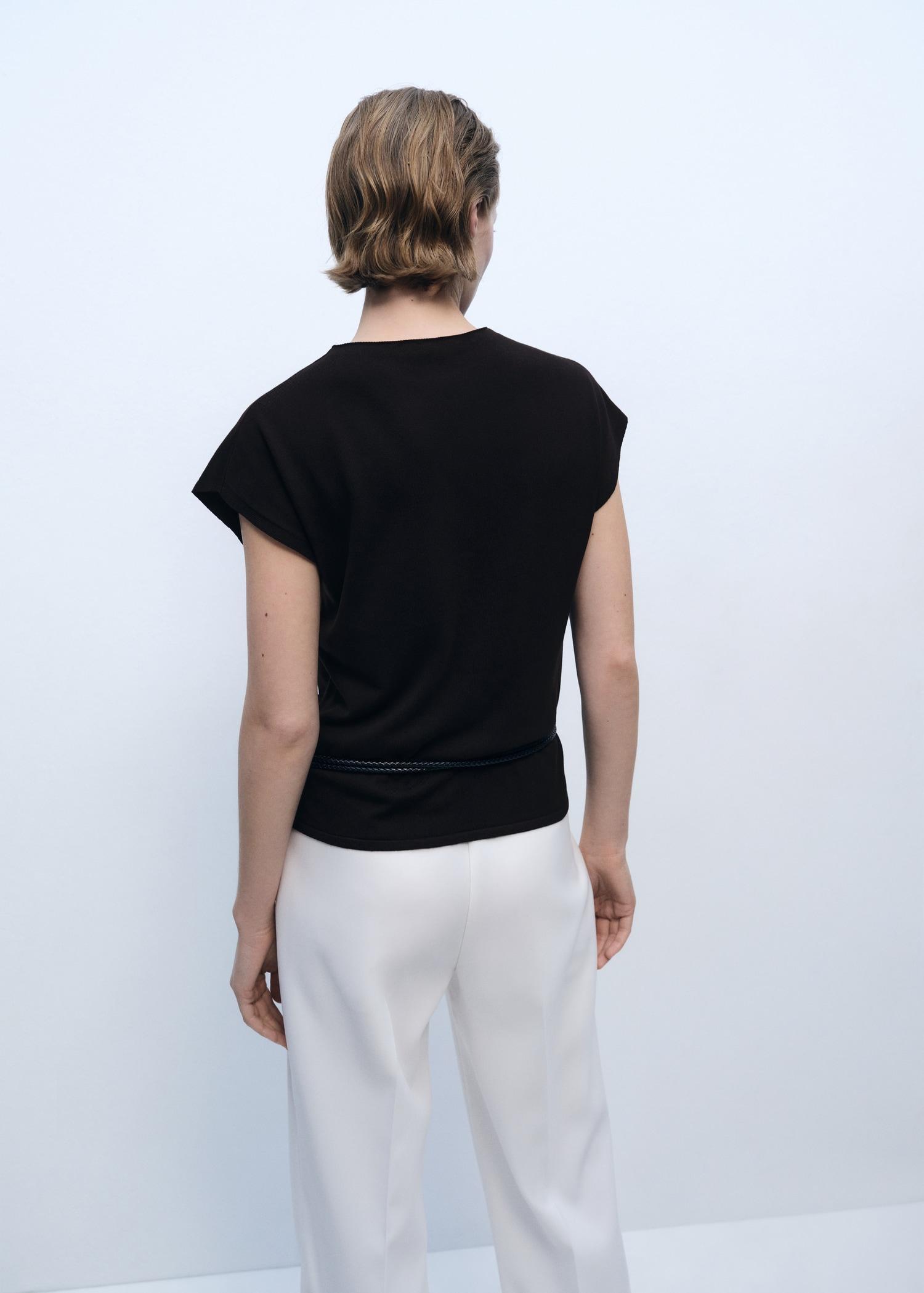 Sleeveless fine-knit sweater - Women | MANGO USA Product Image