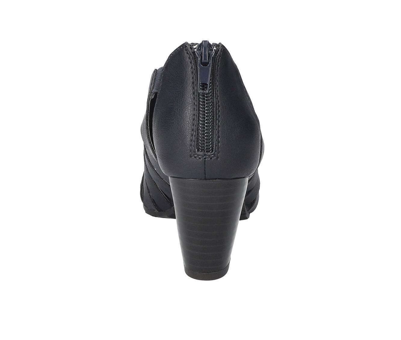 Women's Easy Street Vanni Pumps Product Image