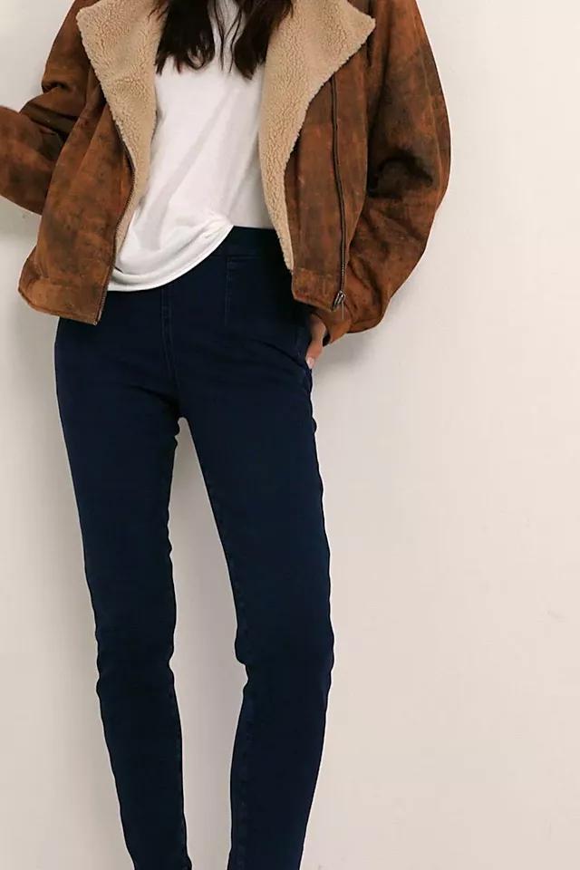 CRVY Infinite Stretch Pull-On Skinny Jeans Product Image