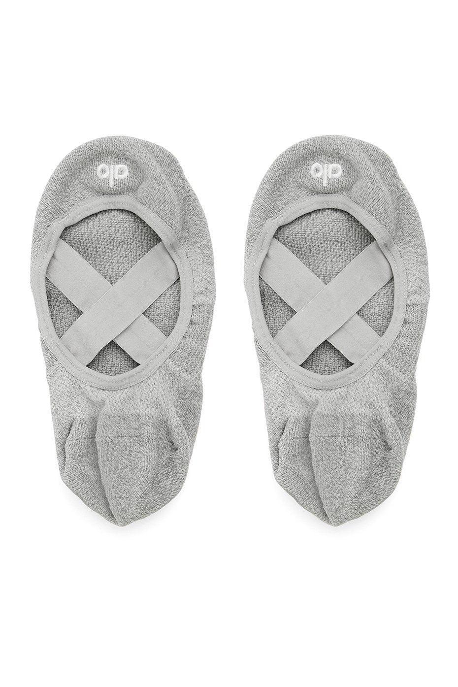 Alo Yoga | Womens Pivot Barre Socks Size: S/M (5-7.5) Product Image