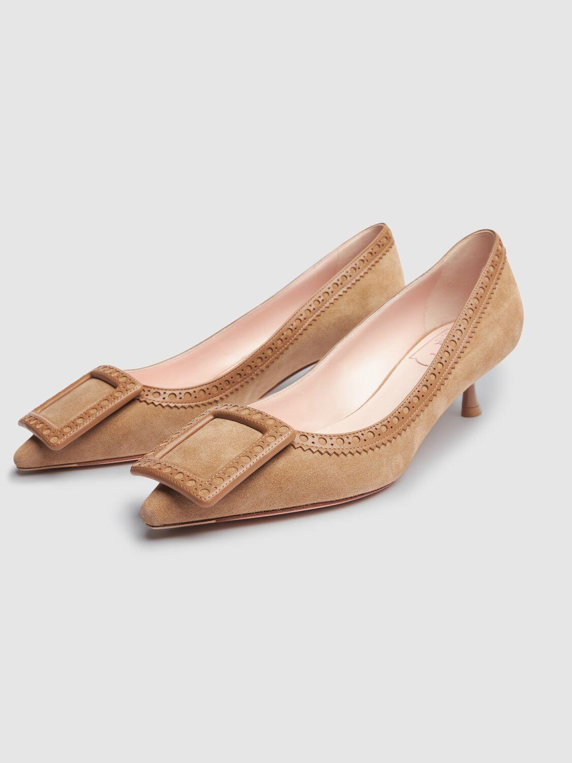 ROGER VIVIER Viv In The City Pump In Beige Product Image