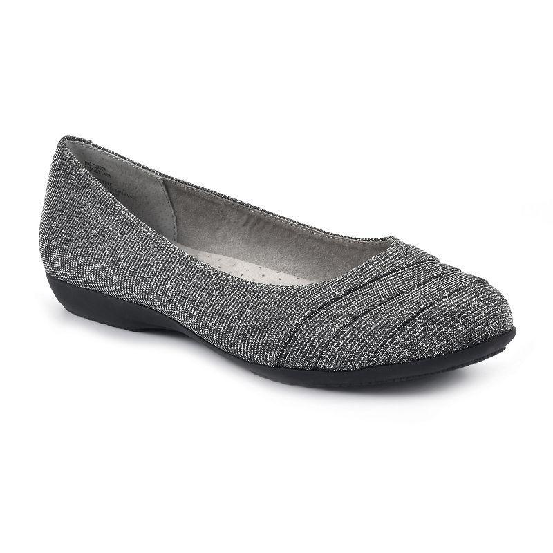Cliffs by White Mountain Clara Women's Ballet Flats, Size: 6 Wide, Red Burnished Product Image