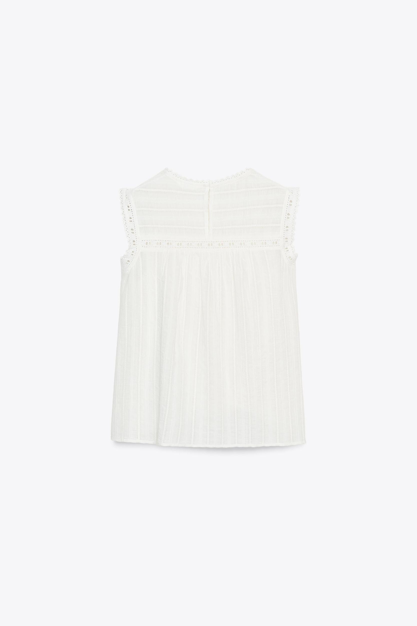 ROMANTIC SLEEVELESS TOP Product Image