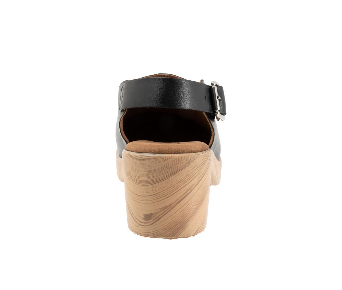 Women's Softwalk Fairbanks Clogs Product Image