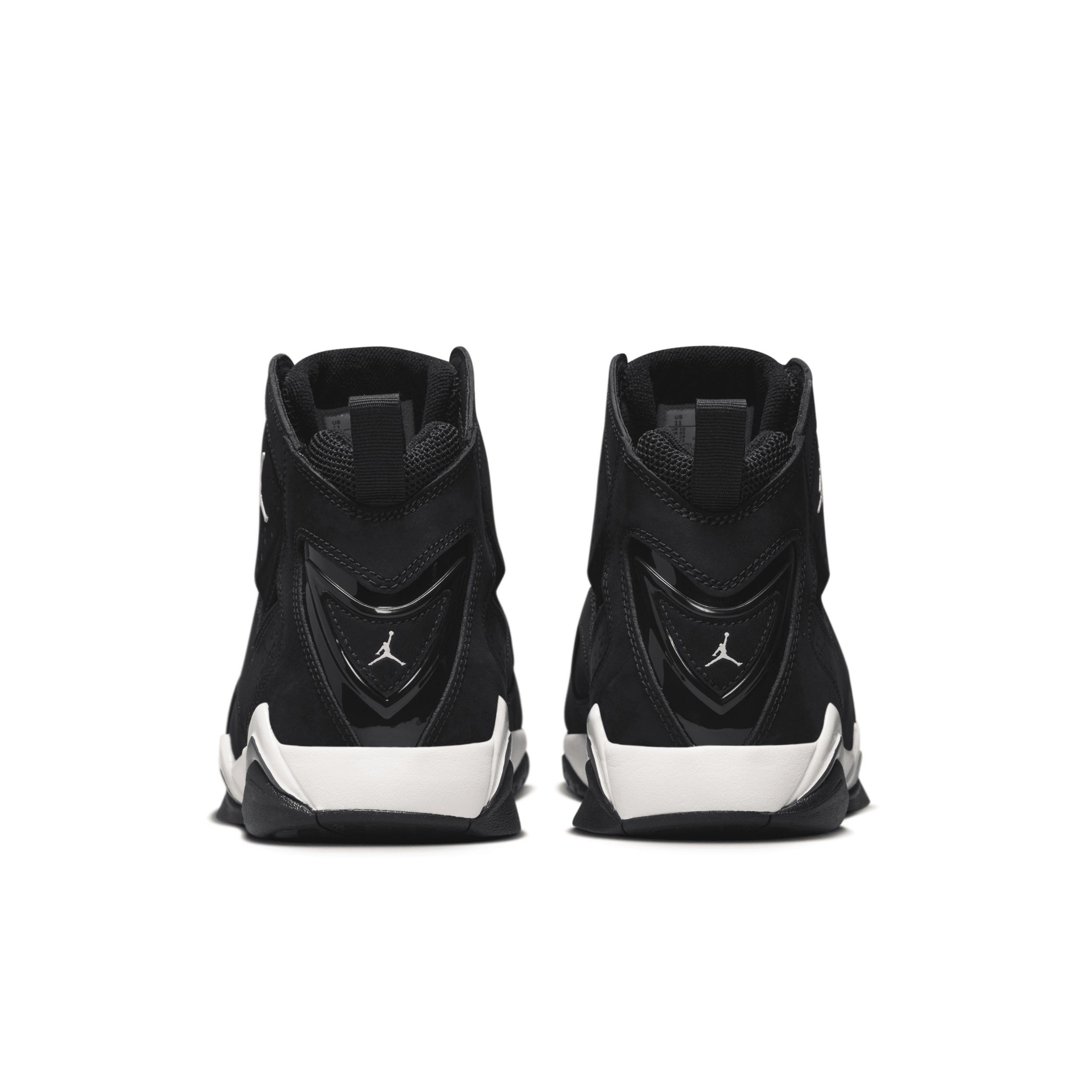 Mens True Flight Basketball Shoes Product Image