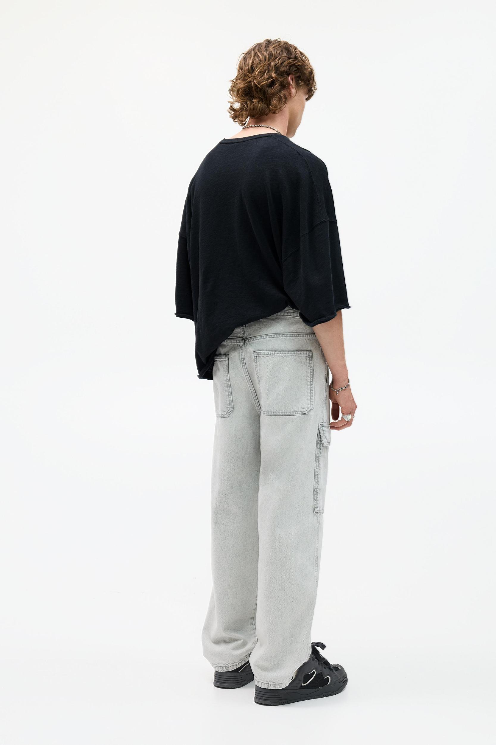 Baggy cargo jeans Product Image