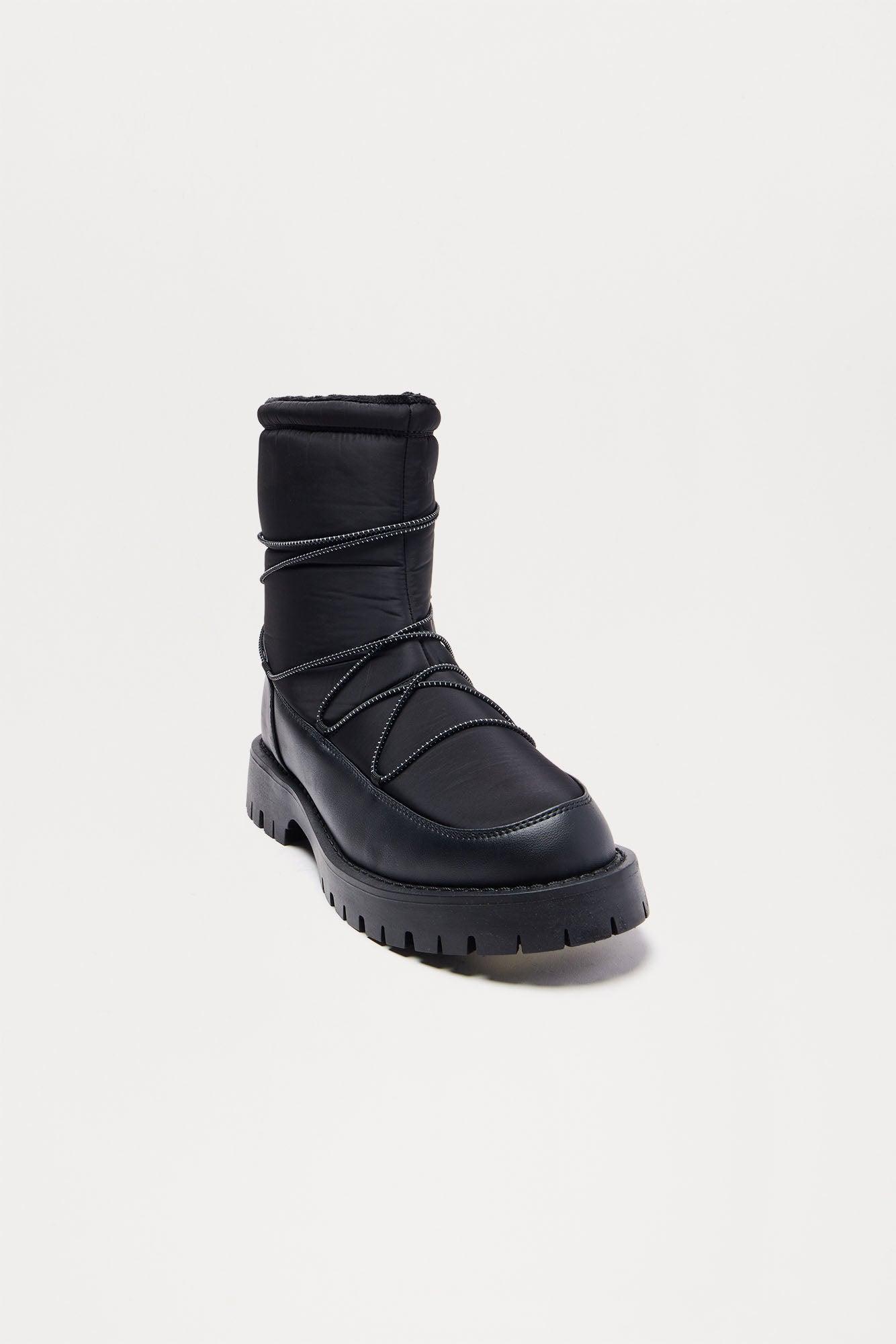 To The Moon Boots - Black Product Image