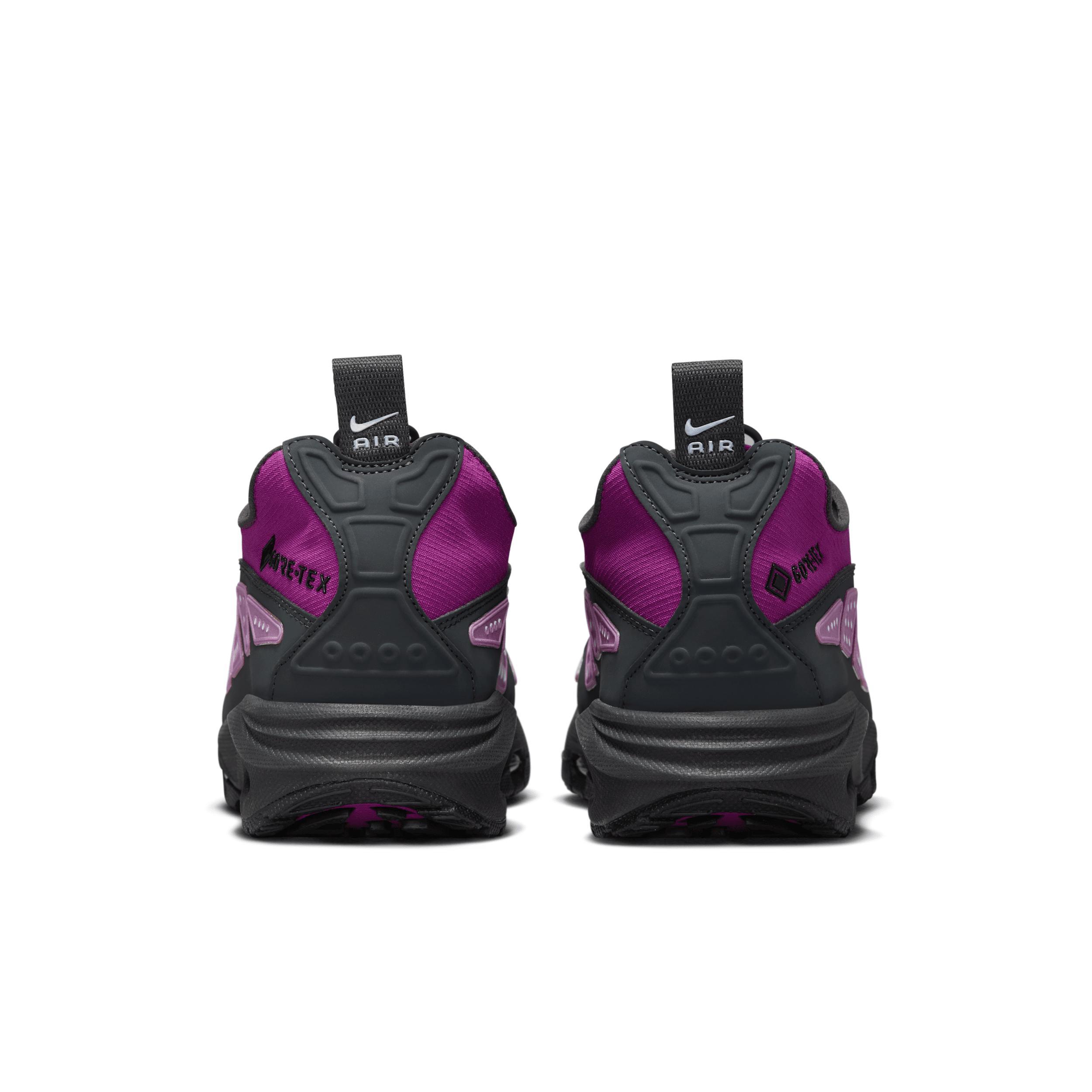 Nike Women's Air Max SNDR GTX Shoes Product Image