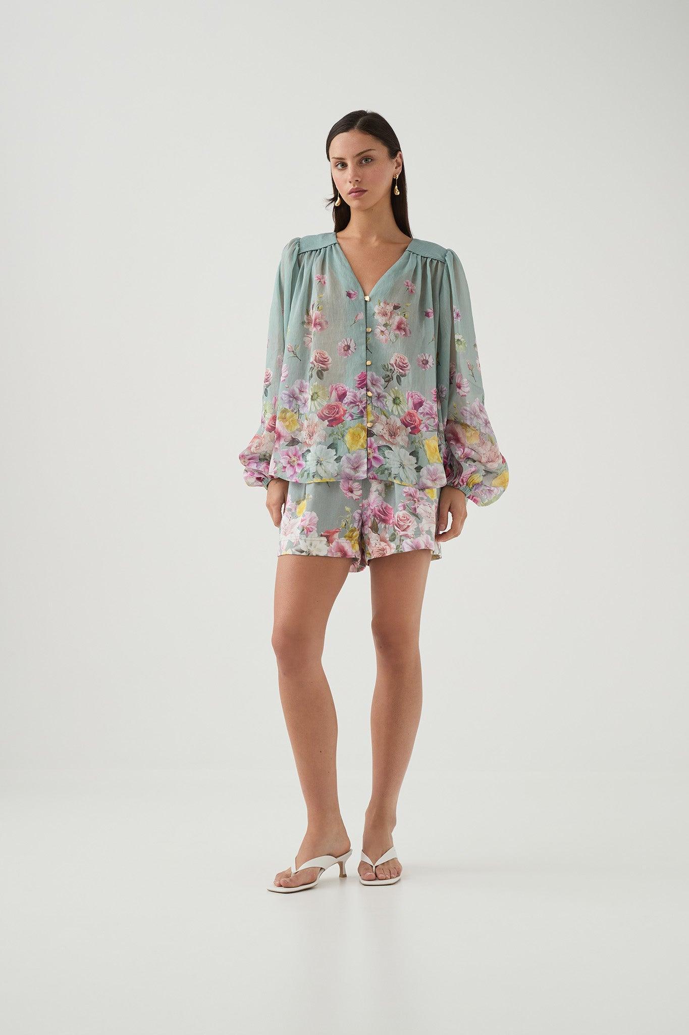 Romantica Short Product Image