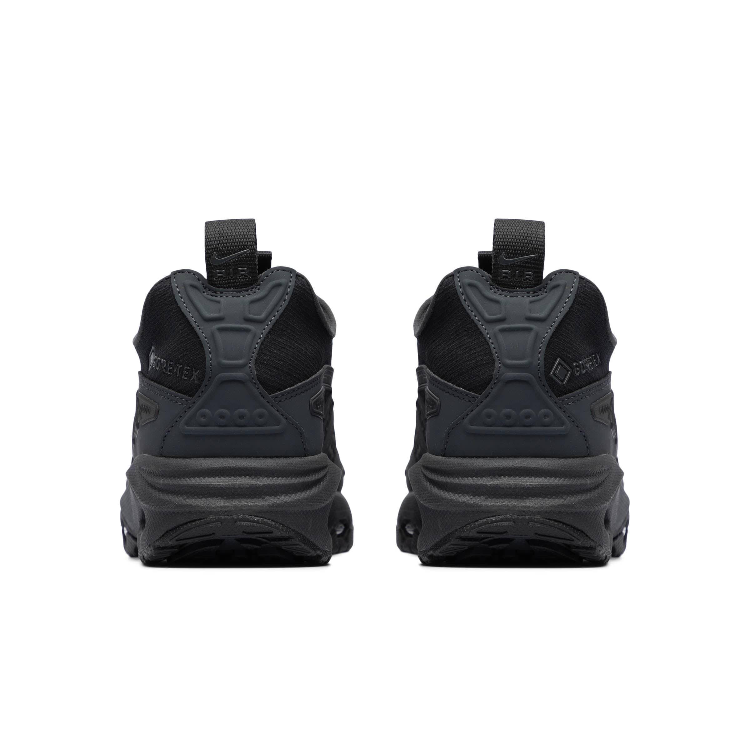 WOMEN'S NIKE AIR MAX SNDR GTX Product Image