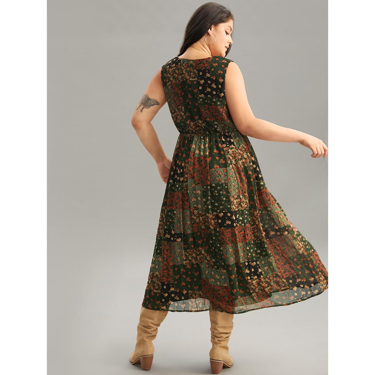 Plus Size Floral Print Pocket Contrast Tank Dress ArmyGreen Women Vacation Printed V-neck Sleeveless Curvy Midi Dress BloomChic 10/M Product Image