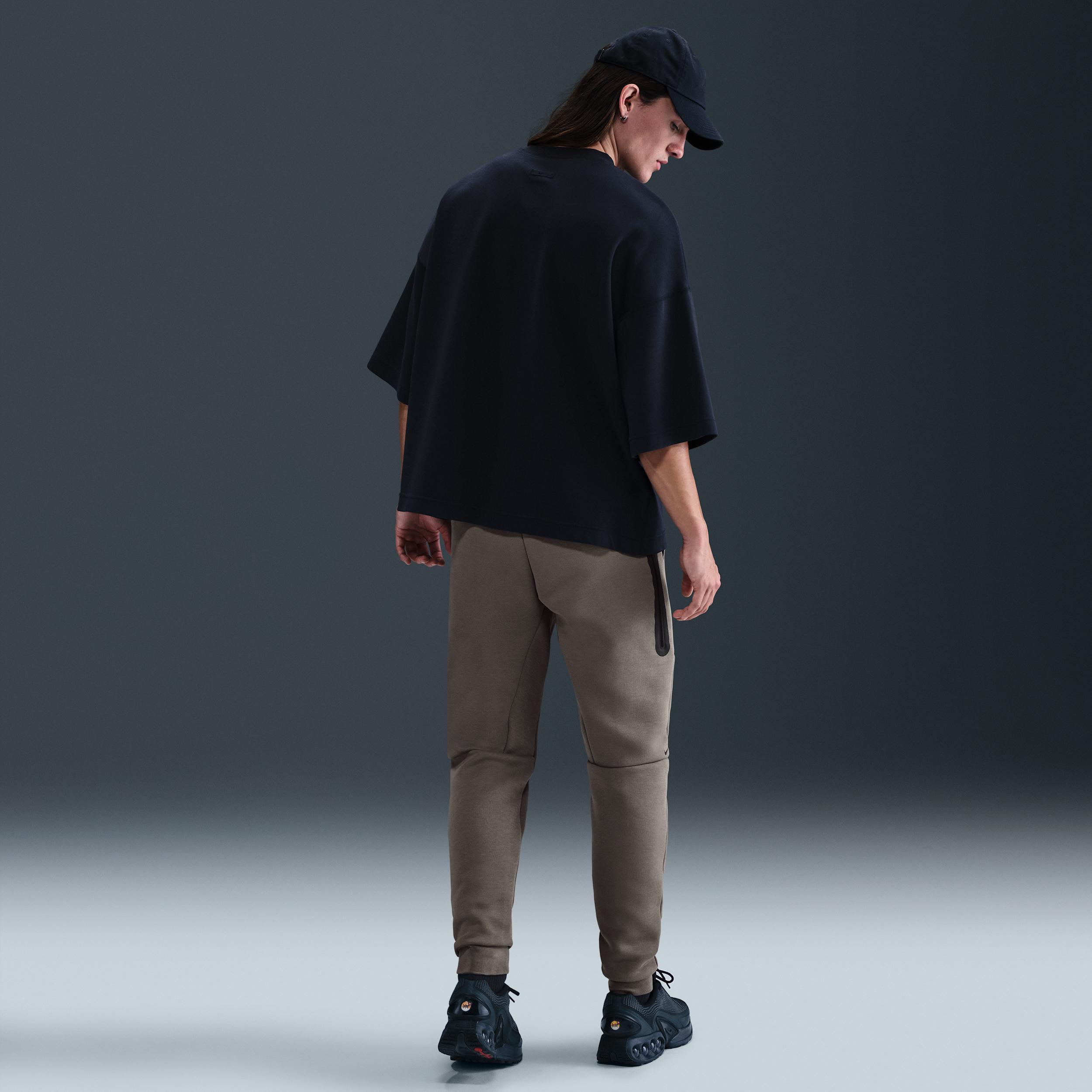 Nike Men's Tech Fleece Jogger Pants Product Image