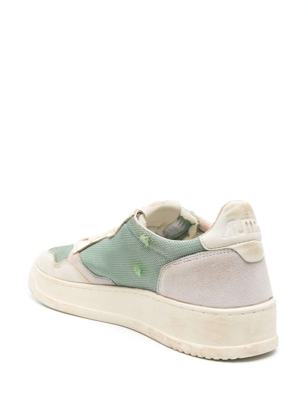 leather sneakers Product Image