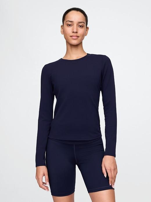 GapFit Lightweight Performance T-Shirt Product Image